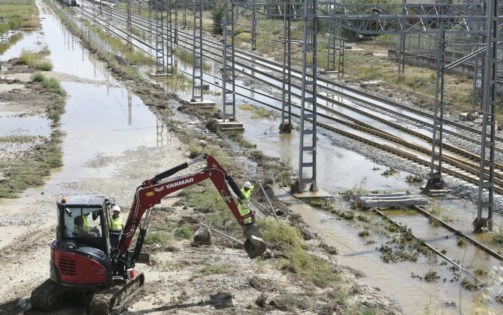 Los efectos de la DANA en la línea Madrid-Alcázar de San Juan tras la DANA.