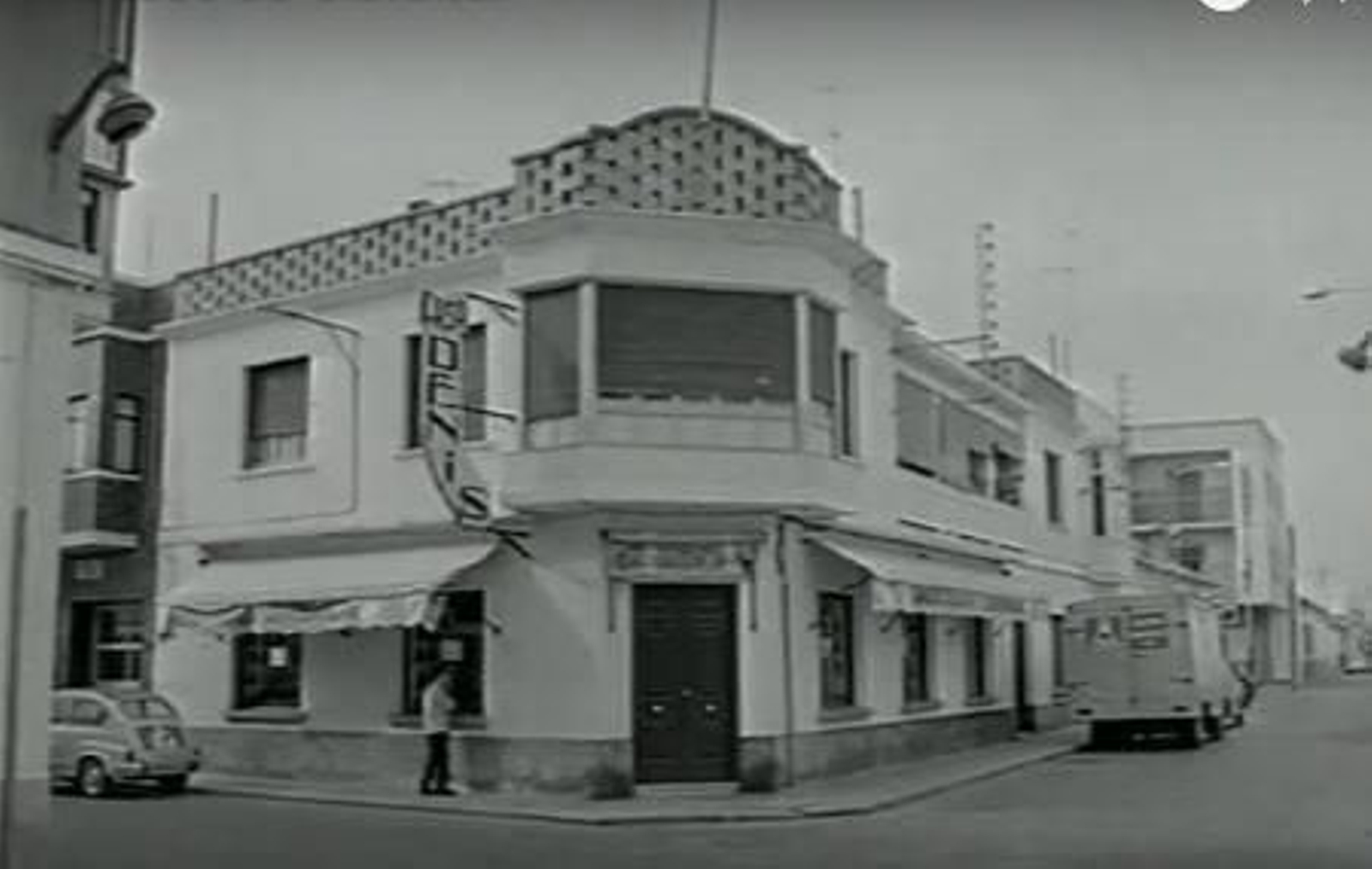 Esquina Duque de Tetuán y Ayala, reconstruida unos años después.