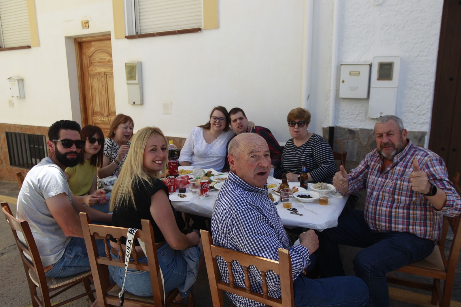 Imágenes de las Fiestas de Abrucena: concurso de mostos, encierro infantil y migas populares