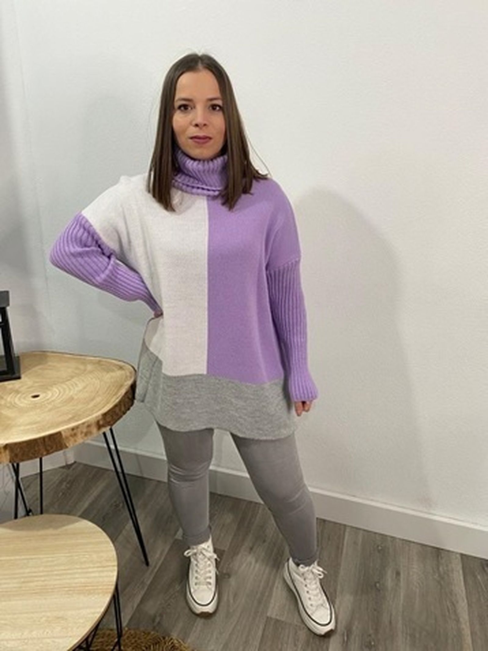 Nuria Cesar López, propietaria de una tienda en Tabernas, beneficiaria del programa de Endesa y Afammer