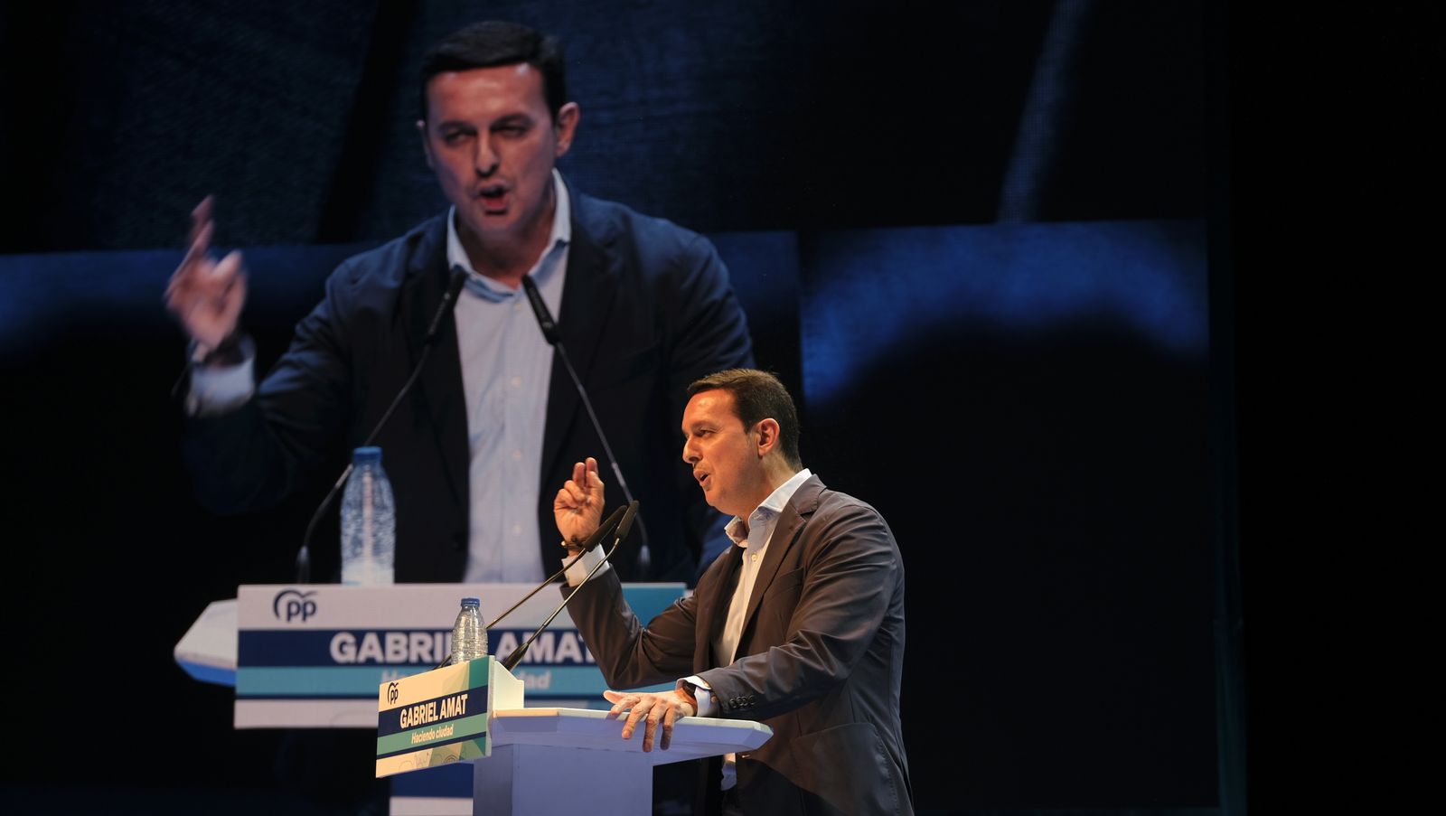 Imágenes de Rajoy apoyando la candidatura de Gabriel Amat a la Alcaldía de Roquetas de Mar