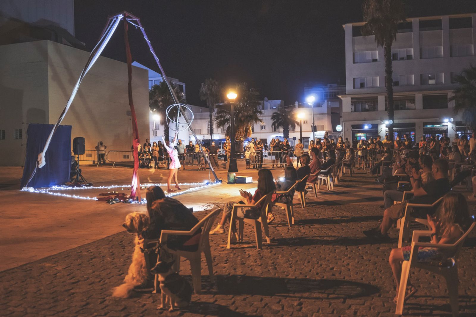 Espectáculo 'El Circo de la Vida' celebrado durante la Noche Blanca