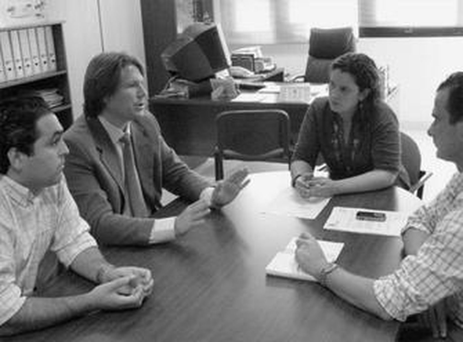 Ricardo García, entre Chicha y la delegada de deportes jerezana.