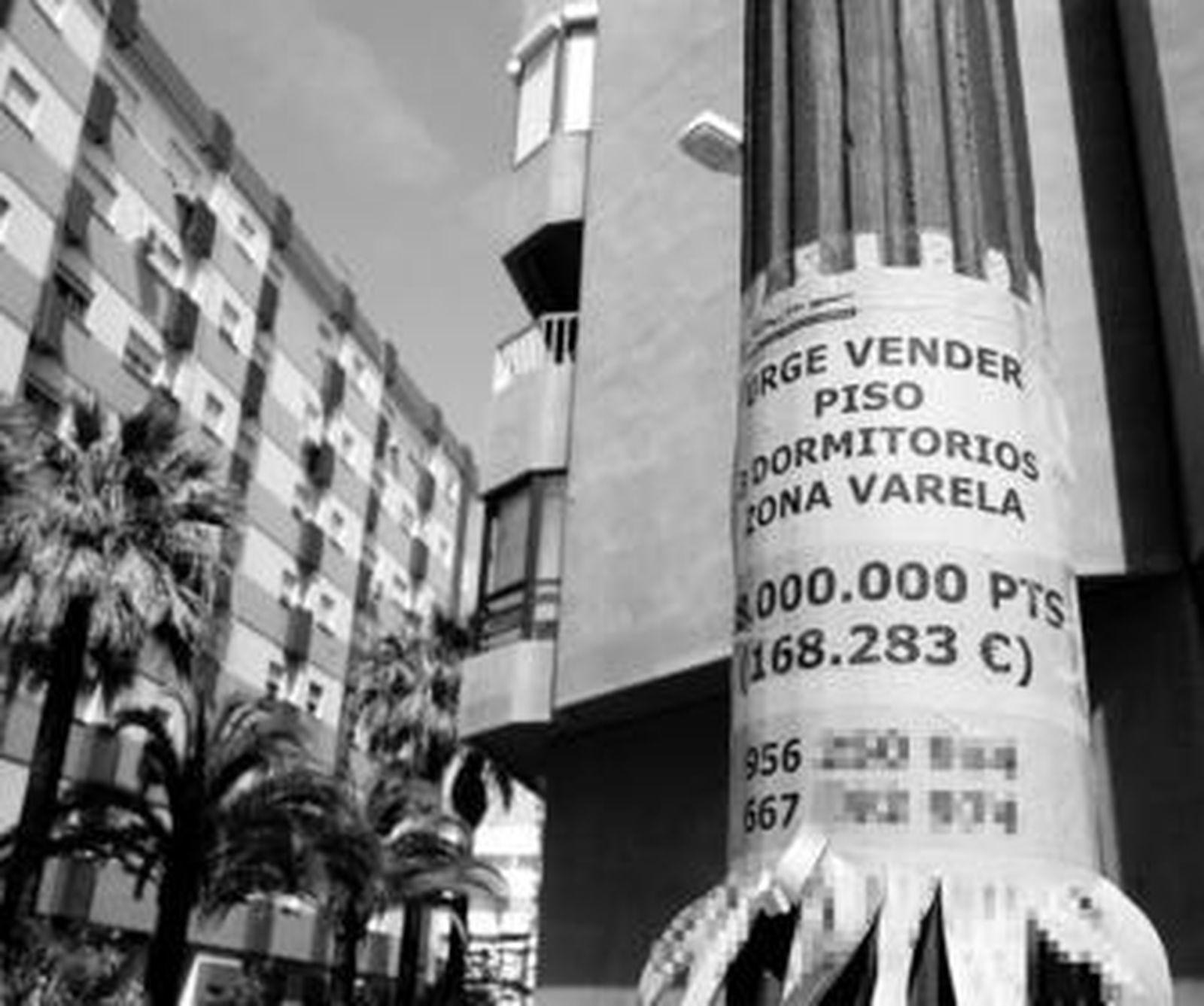 La crisis inmobiliaria está ralentizando las operaciones y proliferan los carteles de ventas urgentes.