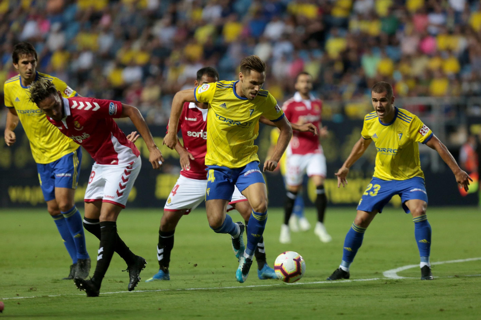 Las imágenes del Cádiz-Nástic