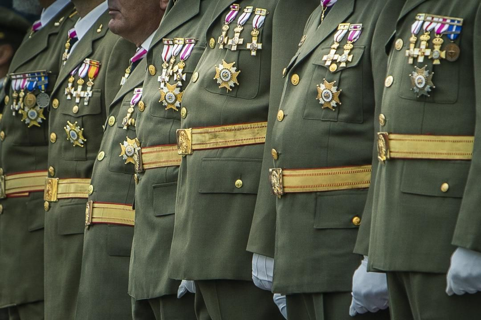150 años de la llegada a Cádiz del Regimiento de Artillería. Jura de Bandera civil.