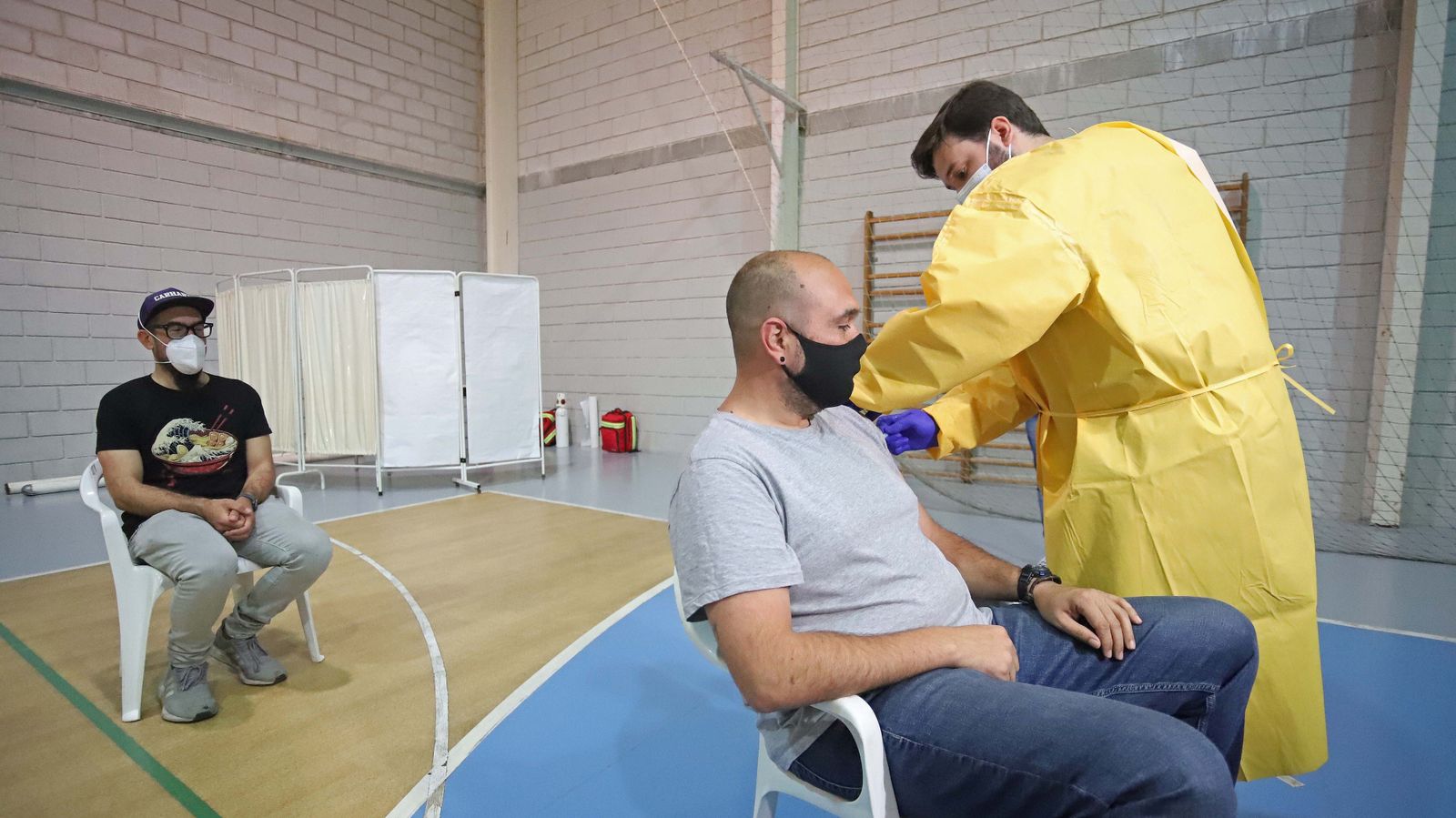 Fotos de la vacunación de estibadores en Algeciras