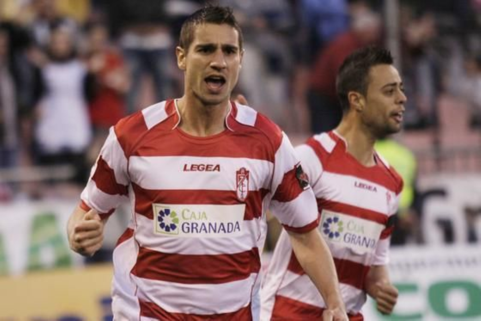 El Granada gana en casa a Las Palmas pese a jugar con diez toda la segunda parte. / Miguel Rodríguez