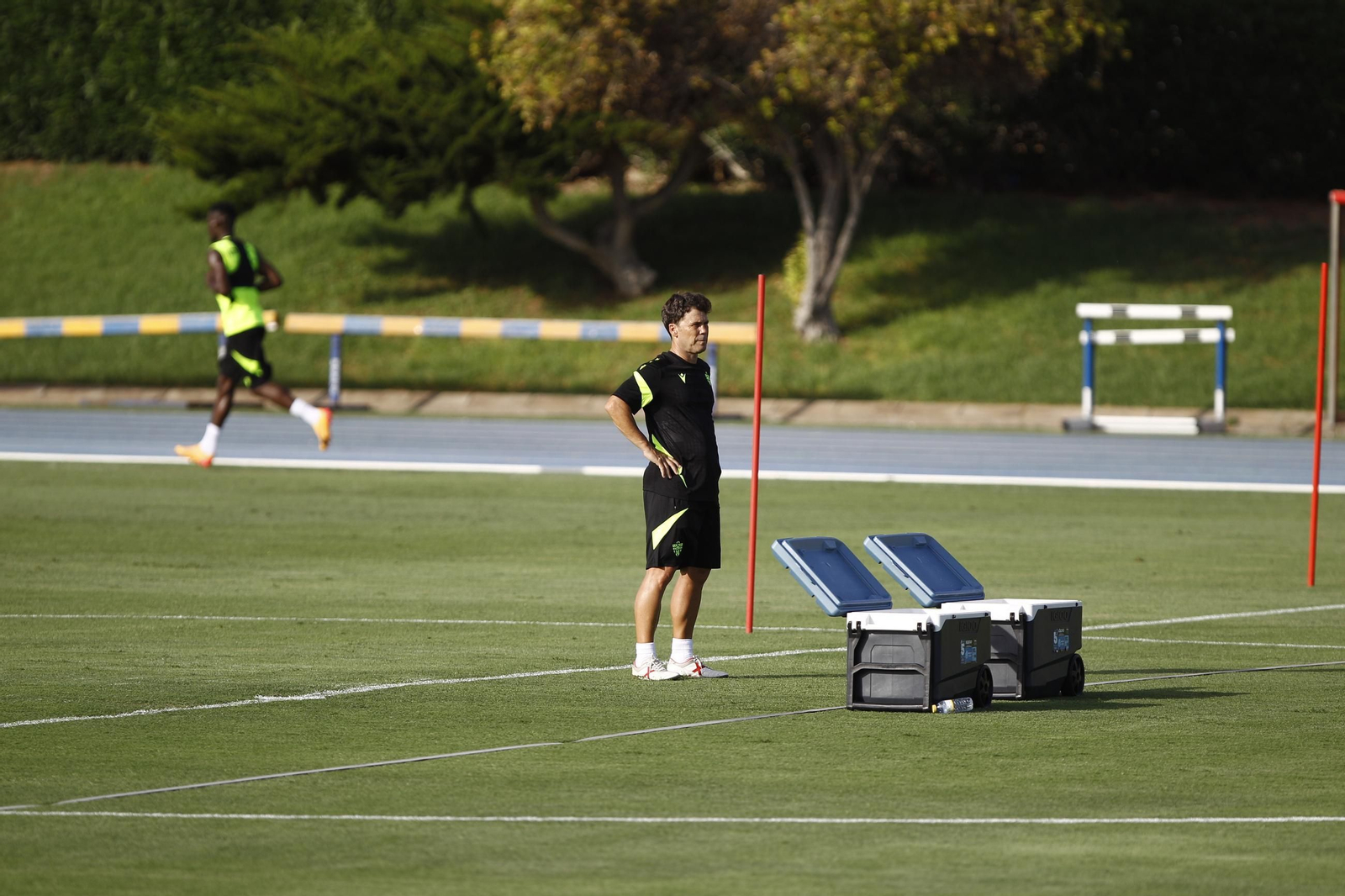 Primer entrenamiento de la Temporada 2025-2026 de la U.D. Almería, en imágenes