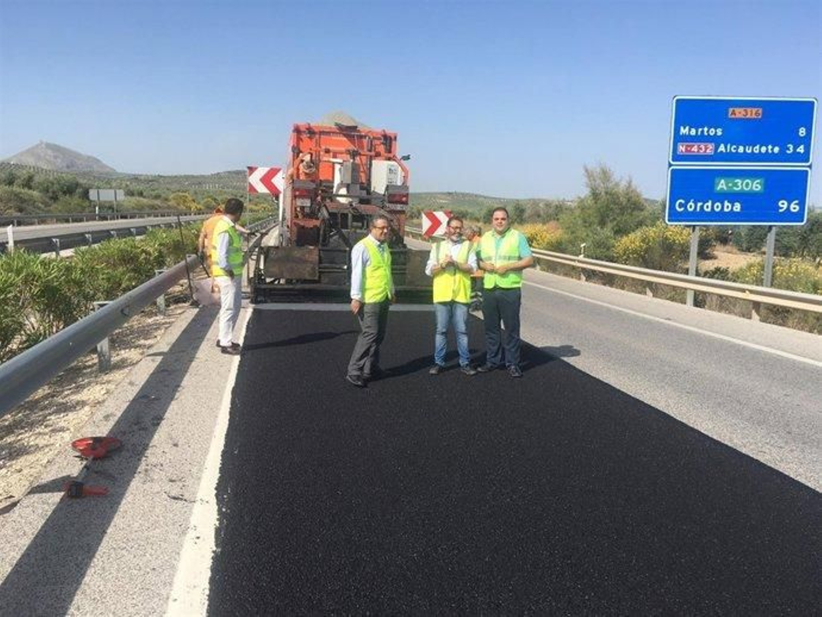 Imagen de archivo de un arreglo en uno de los tramos de la A-306.