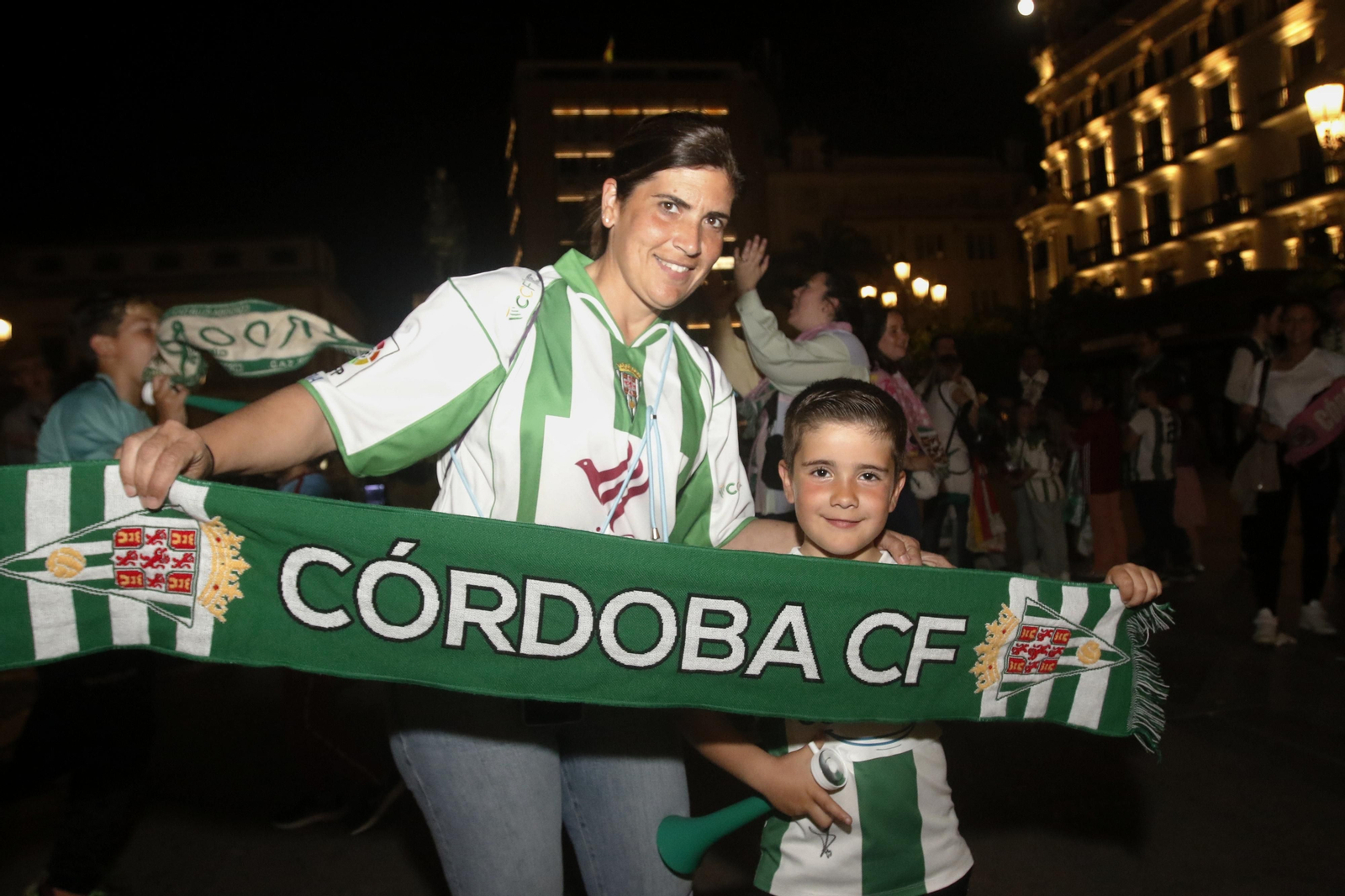 La fiesta de la afición del Córdoba CF en Las Tendillas