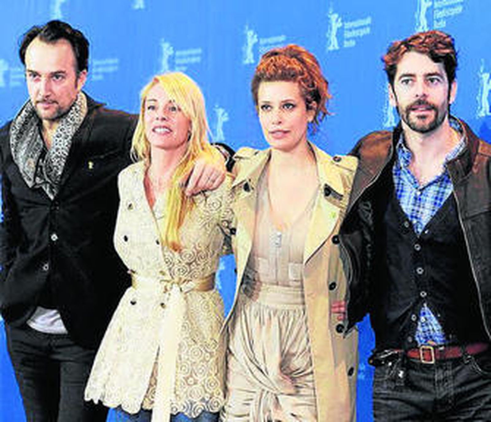 Belén Rueda y Noriega se 'codean' con Pierce Brosnan