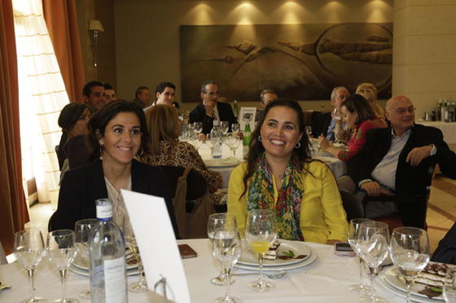 Belén Martínez, de Plataforma Holding, acompañada de María José Padilla (coach).

Foto: Fran Leonardo