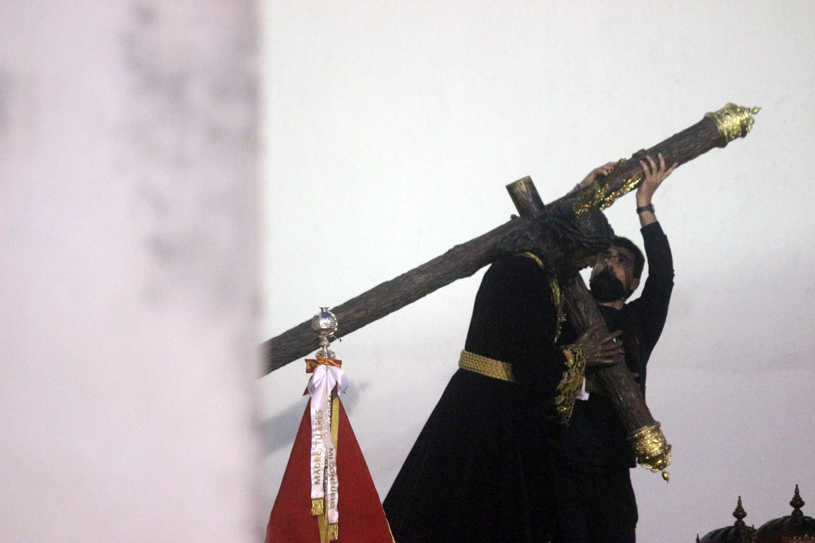 Las imágenes del Jueves Santo en Puerto Real: Nazareno