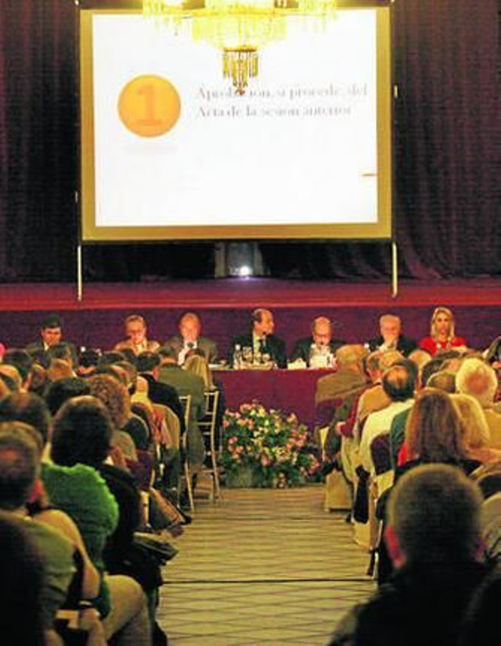 Imagen de archivo de la asamblea en la que los socios del Círculo de la Amistad decidieron la ubicación.