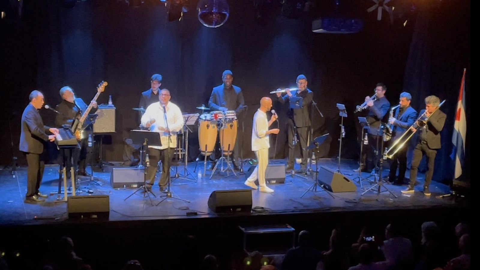 Bernáldez Latin Jazz Orchestra en concierto.