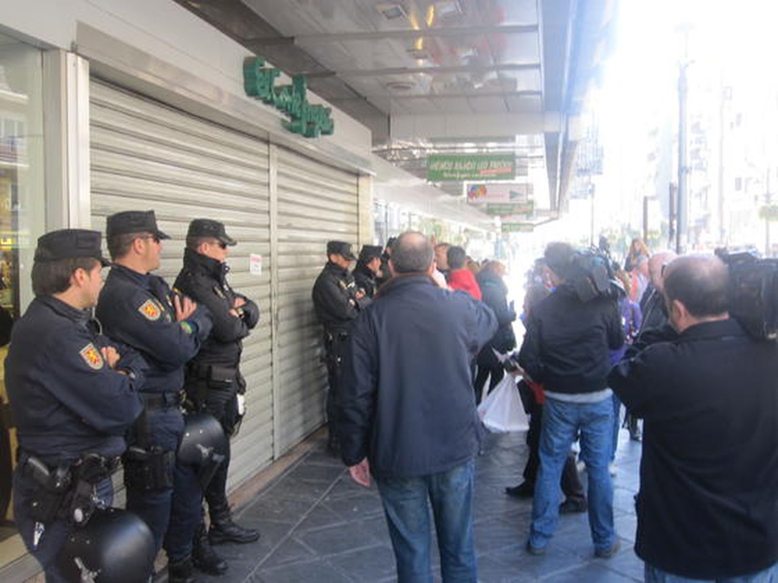 Las imágenes de la huelga general en Granada