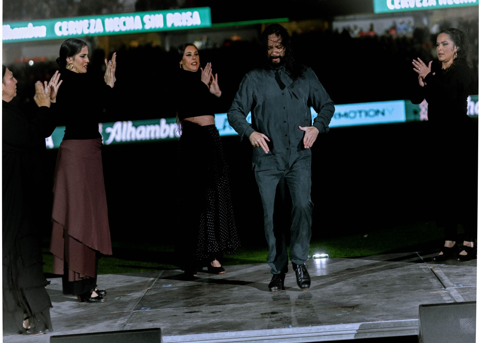 Un momento del espectáculo que se dio al descanso.