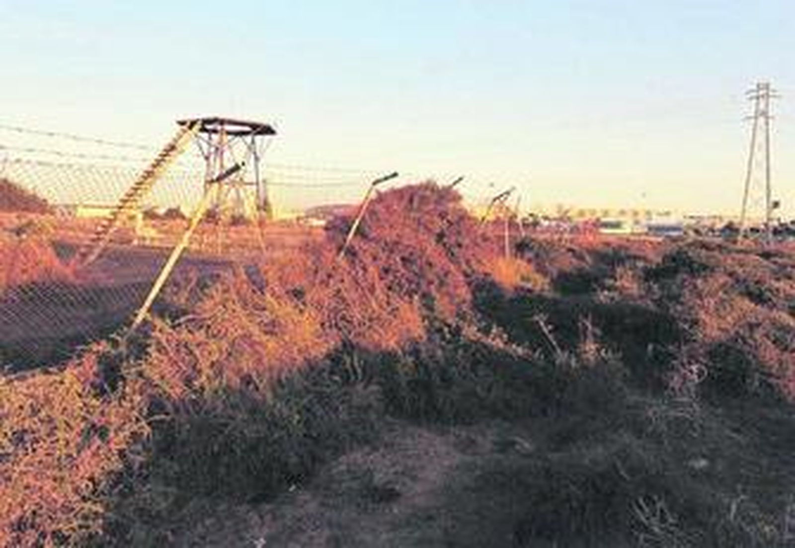 Vista de los polvorines de Fadricas, que el Ayuntamiento quiere desarrollar.
