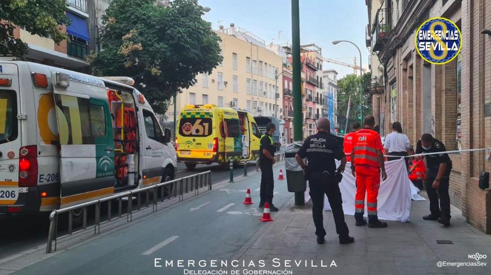 Los servicios de emergencia, durante la intervención.