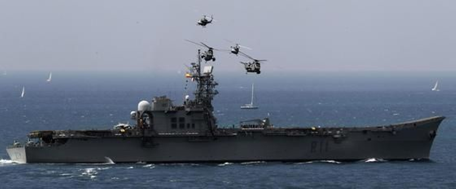 Exhibición operativa conjunta de las Fuerzas Armadas en la playa de La Malagueta

Foto: Sergio Camacho