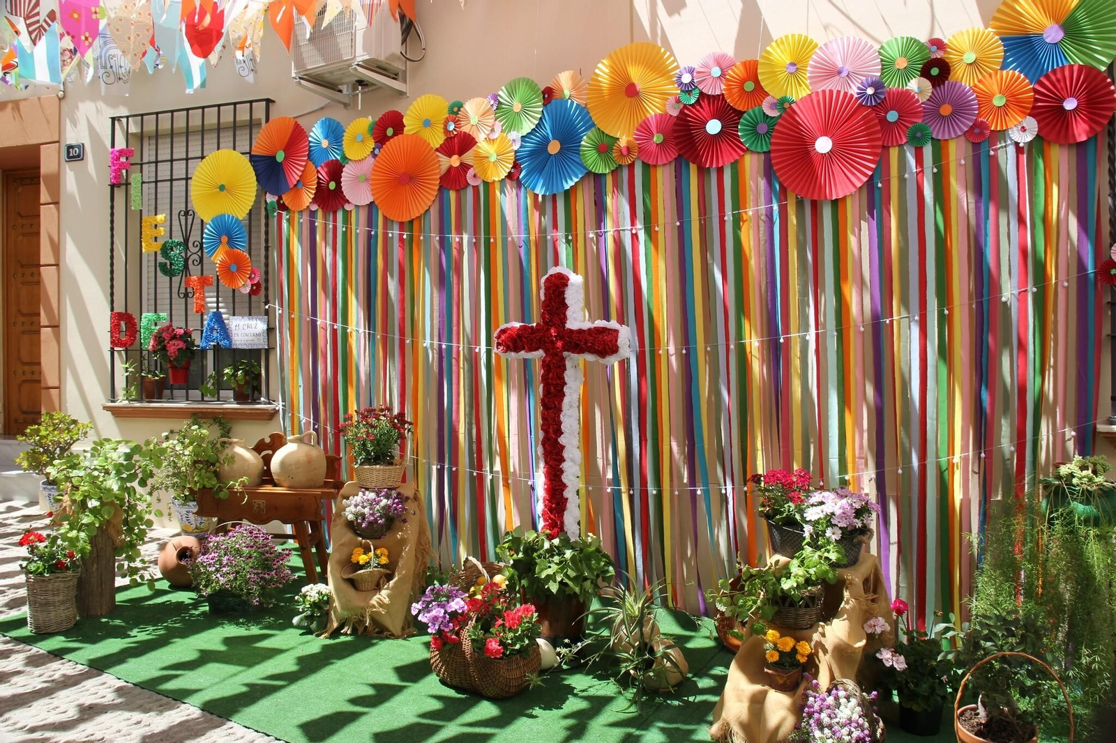 La procesión de la Cruz de Mayo de Montilla, en imágenes
