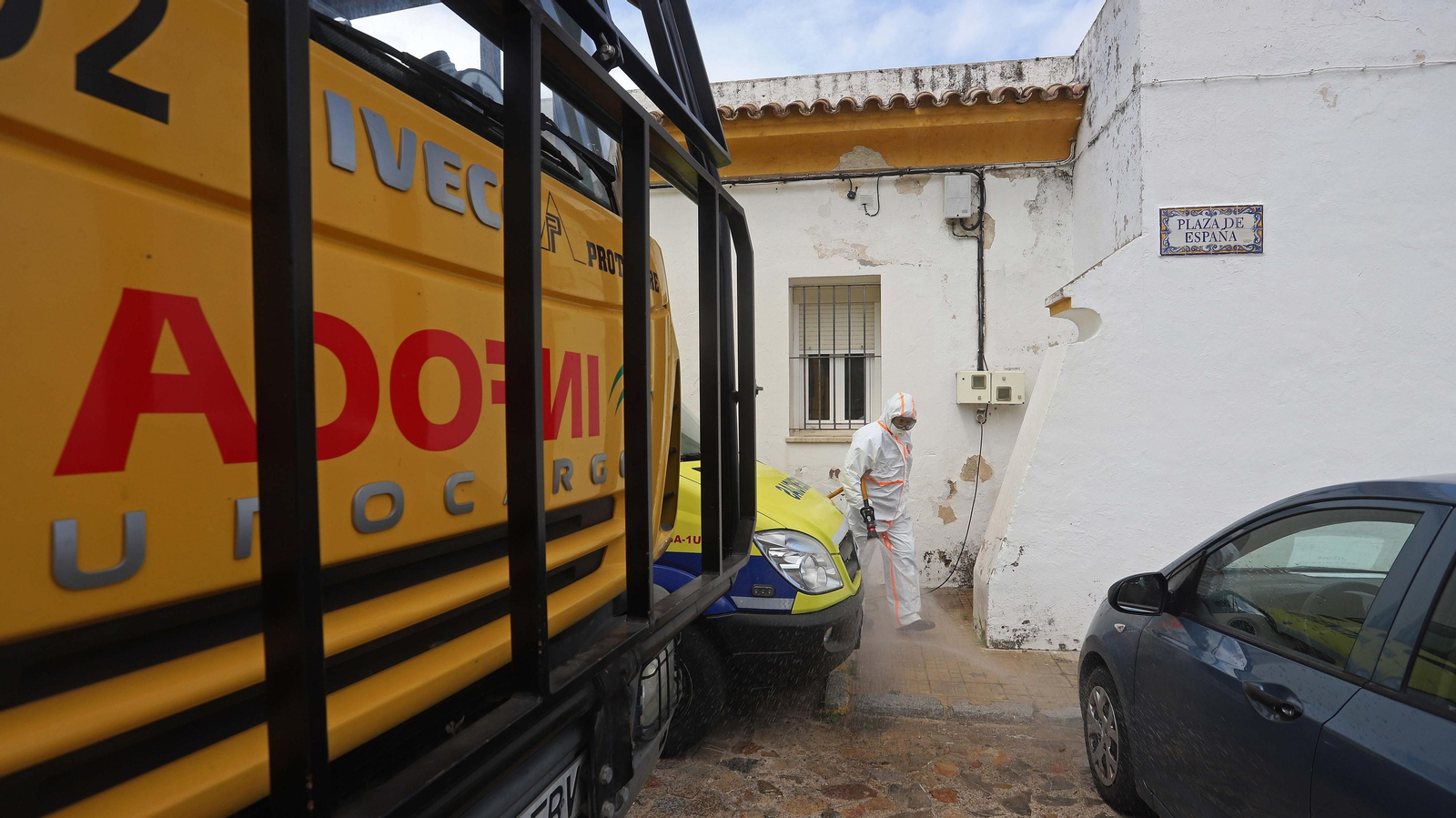 Tareas de desinfección del Infoca en Facinas