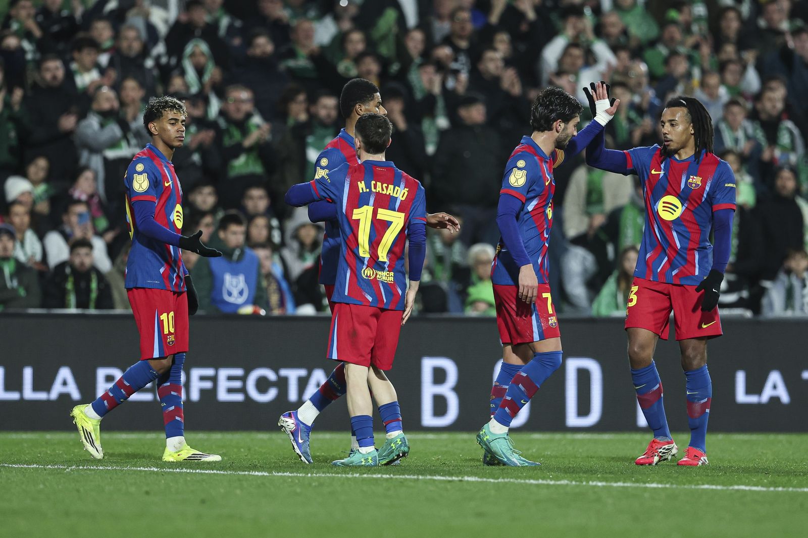 Las fotos del Racing-Barcelona de Copa