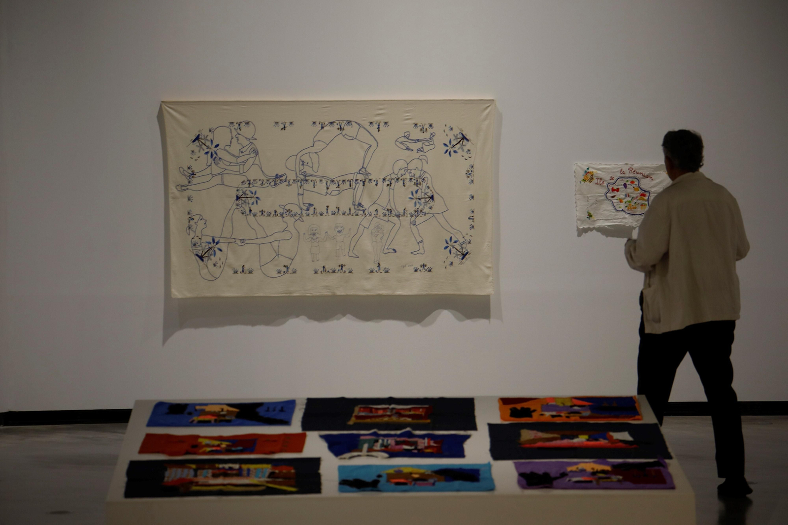 Las exposiciones 'Coser el río' y 'Naturaleza perturbada' en el C3A de Córdoba, en imágenes