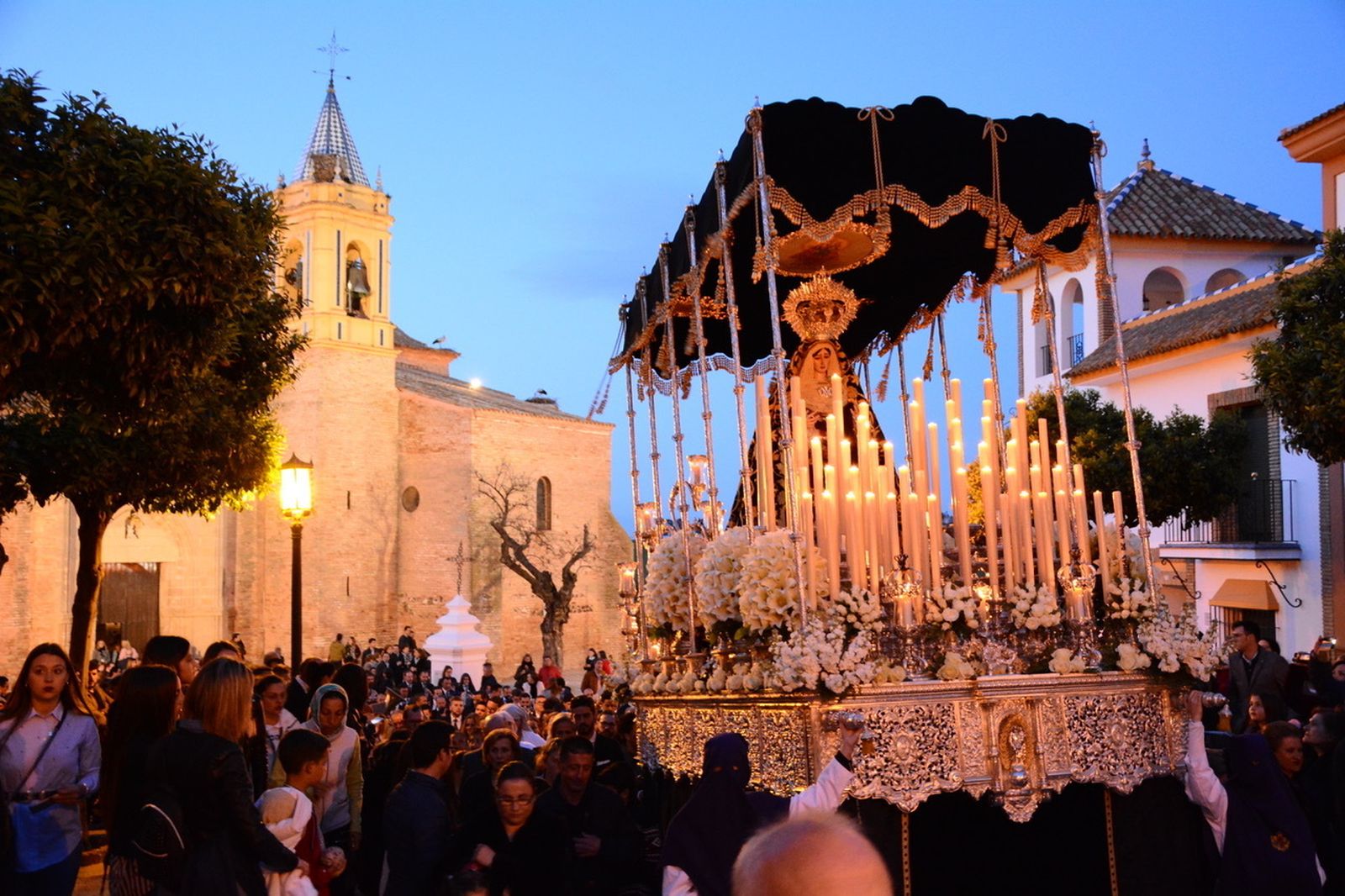 Un momento de la Semana Santa de Palos de la Frontera.