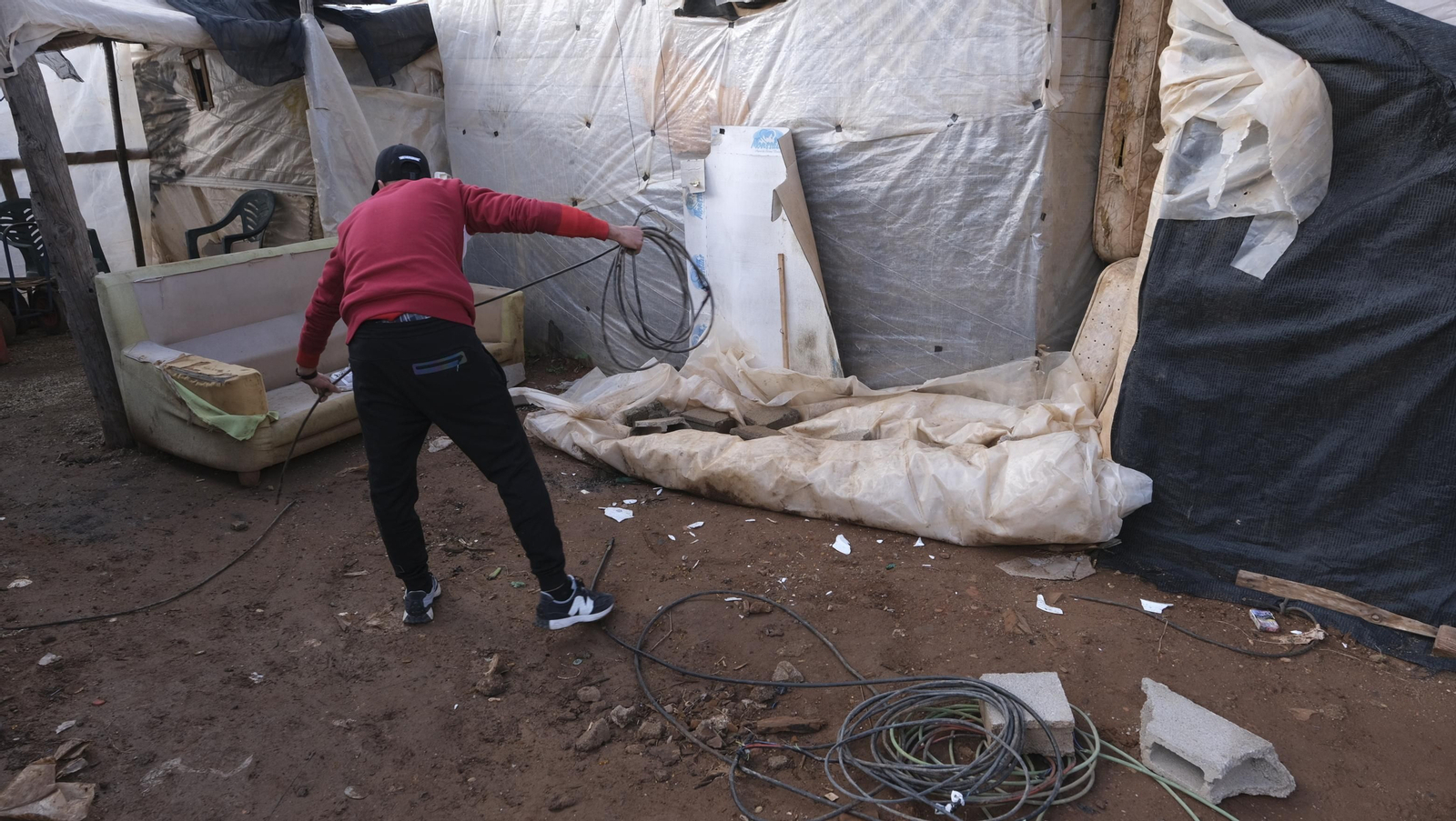 Imágenes del desalojo del asentamiento chabolista 'El Walili', en Níjar