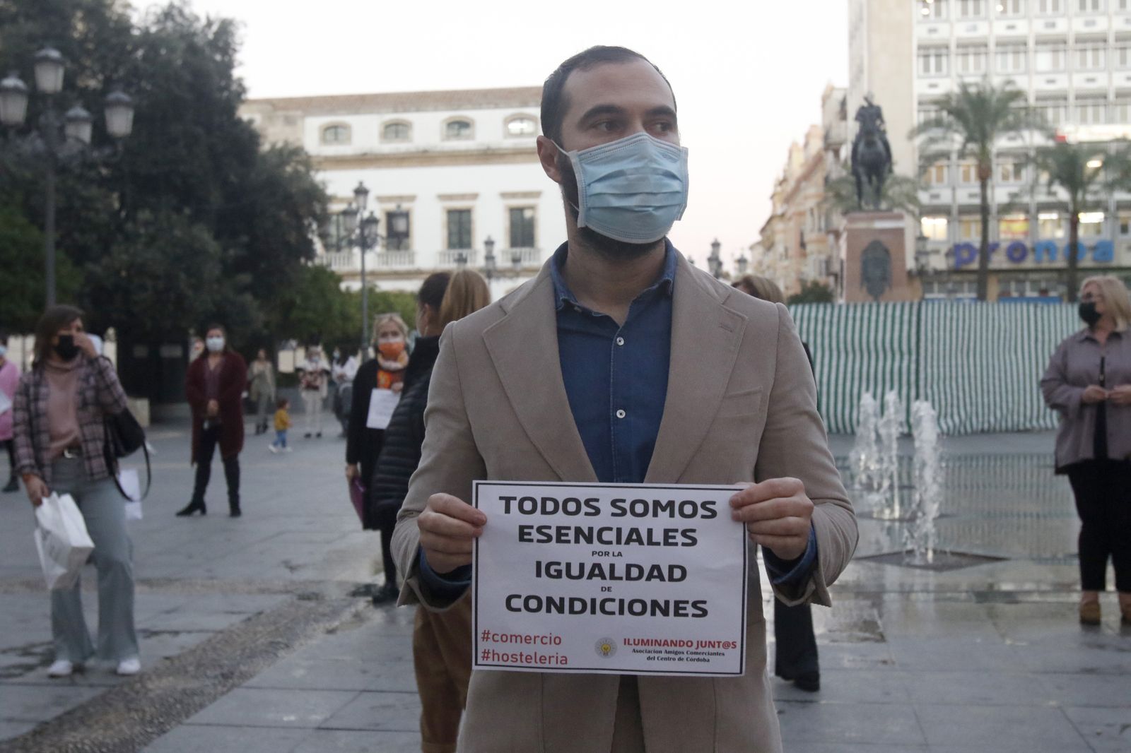 La manifestación de los comerciantes del Centro de Córdoba en fotografías