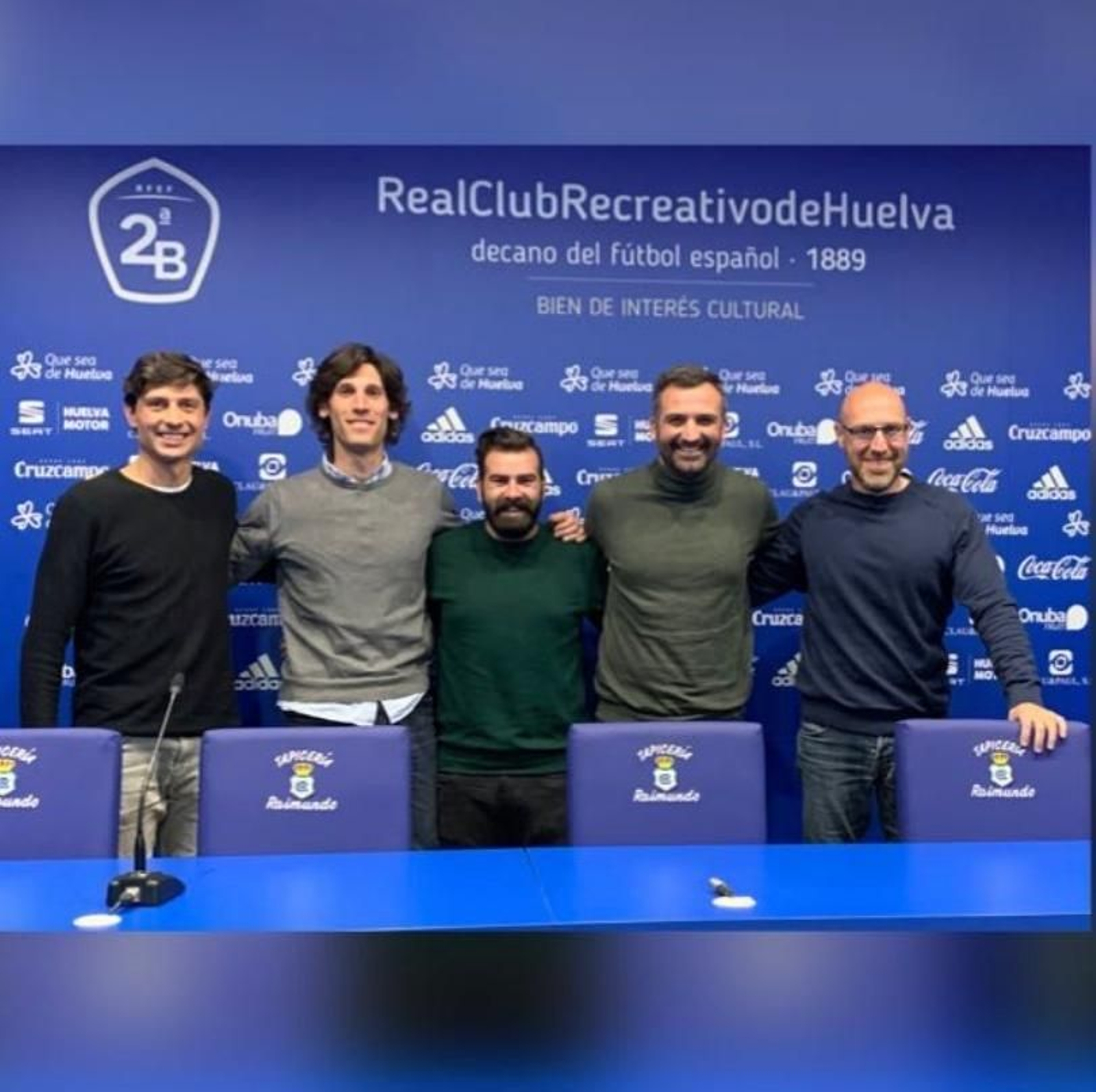 Jesús Vázquez, Pablo Rodríguez, Moisés Sánchez, Rafa Pichardo y Miguel Fernández. Jesús Vázquez, Pablo Rodríguez, Moisés Sánchez, Rafa Pichardo y Miguel Fernández.