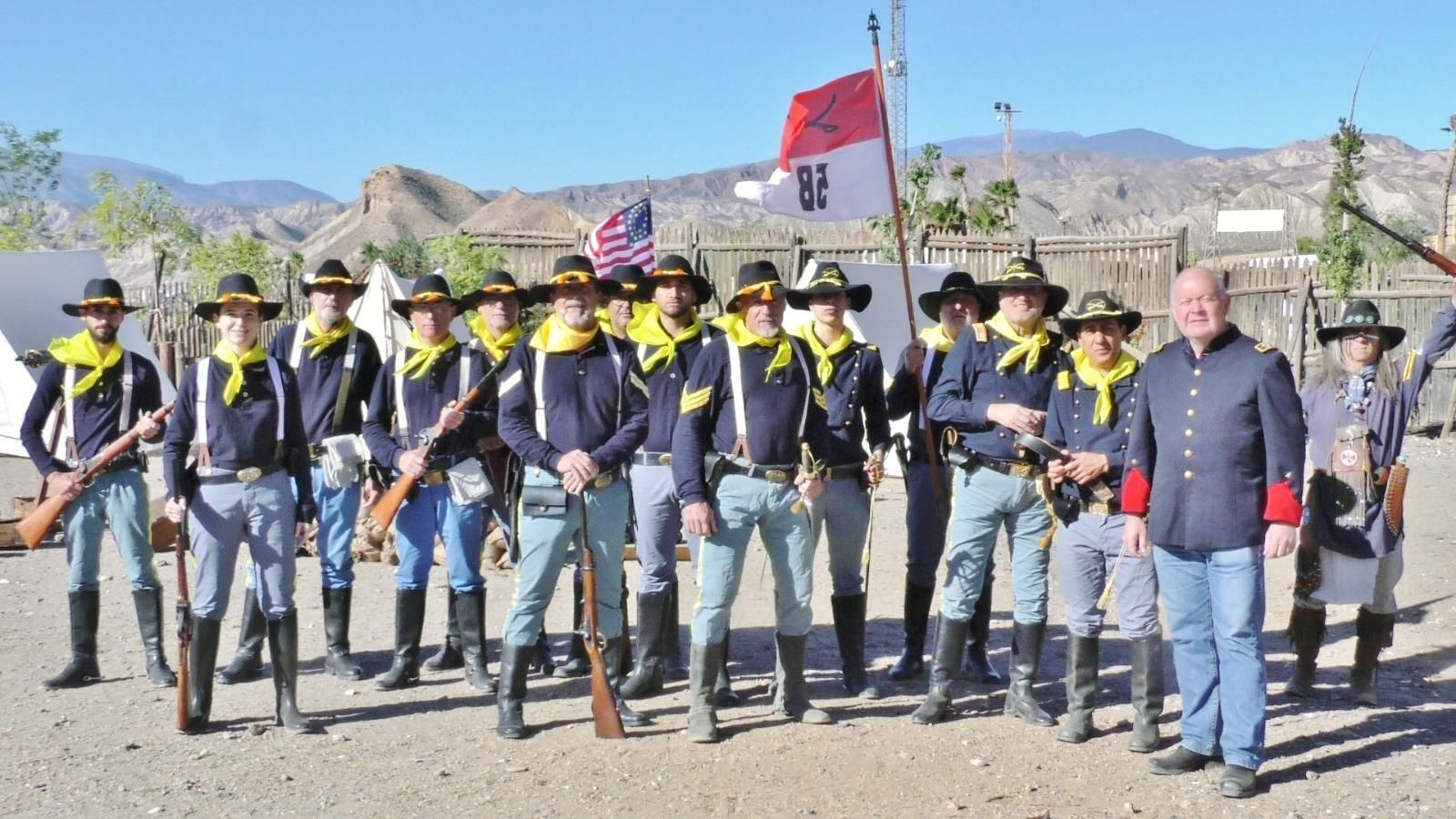 amigos de  wéstern El grupo de Amigos del Wéstern quisieron homenajear a Franky Cuarón y El Rubio.