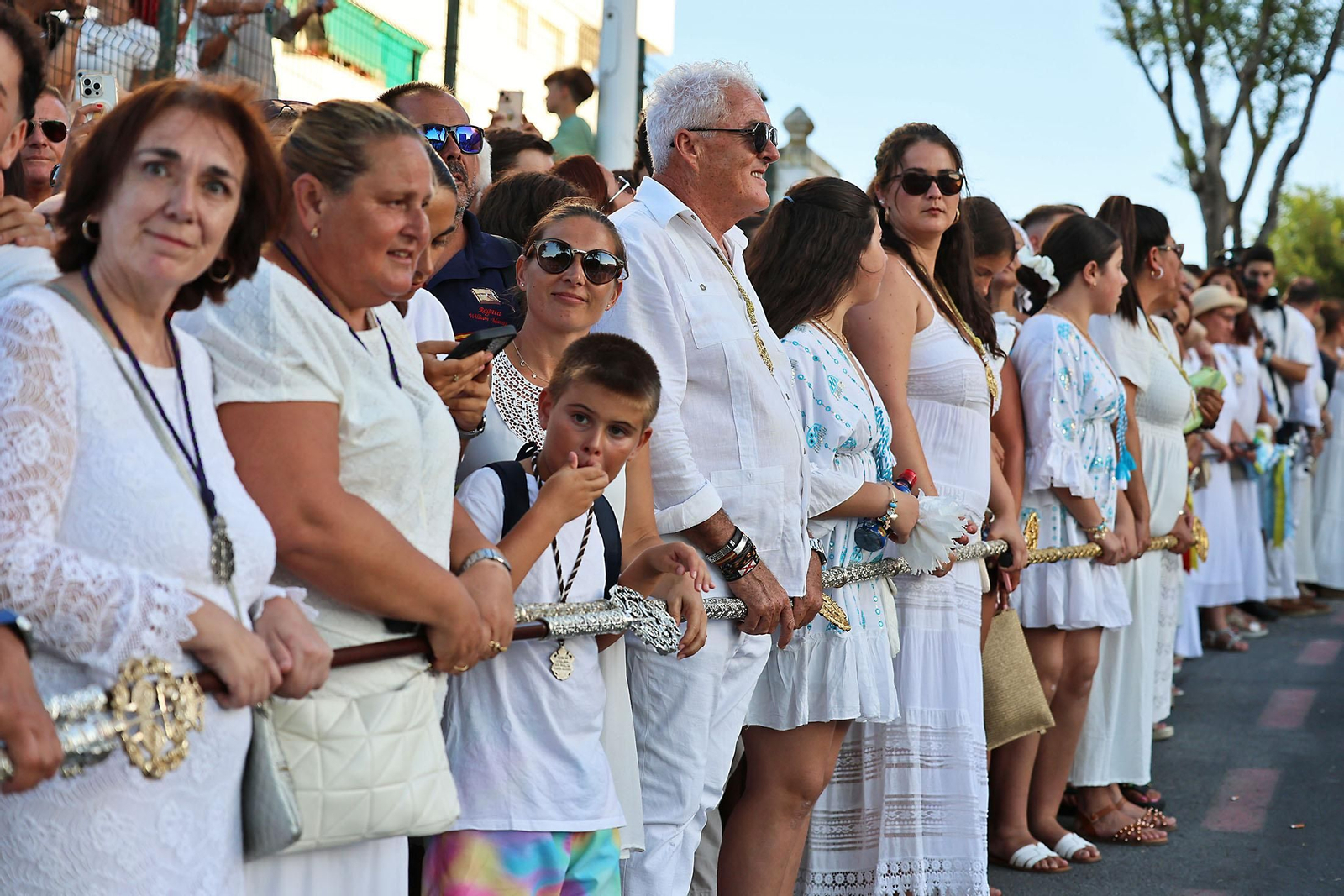 Imágenes de la Virgen del Carmen procesionando en Punta Umbría