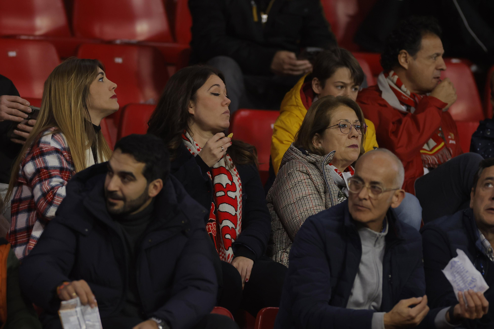 Búscate en las fotos del SEVILLA FC-PSV EINDHOVEN