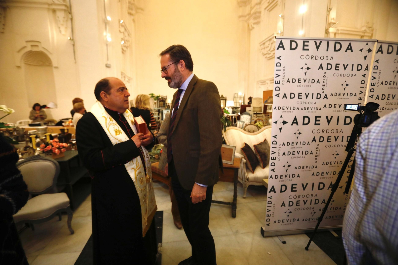 El Baratillo de Primavera de Adevida abre sus puertas, en imágenes