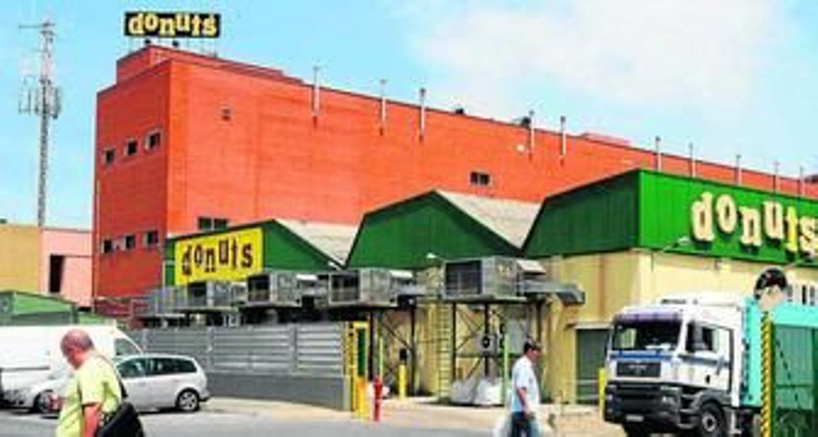 La fábrica que Panrico tiene en Sevilla podría haber albergado ayer su último día de actividad.