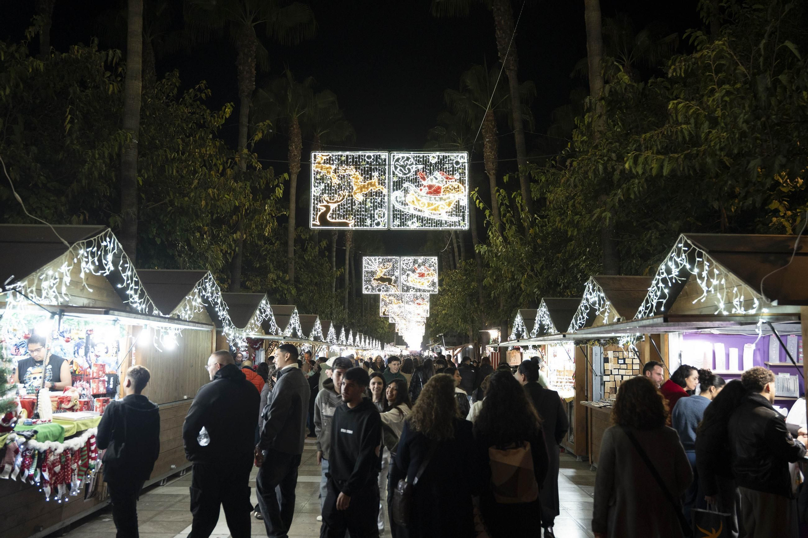 Las mejores imágenes del encendido navideño en Almería
