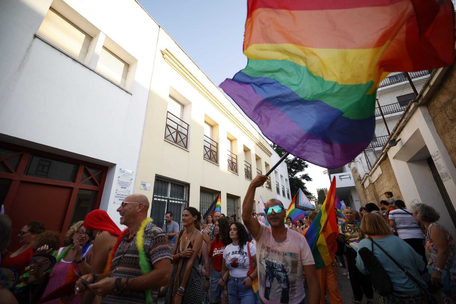 Las imágenes de la marcha reivindicativa del Día del Orgullo LGTBI en El Puerto