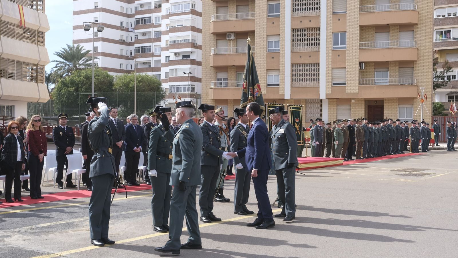 Las imágenes de la toma de posesión del nuevo coronel jefe de la Guardia Civil de Almería