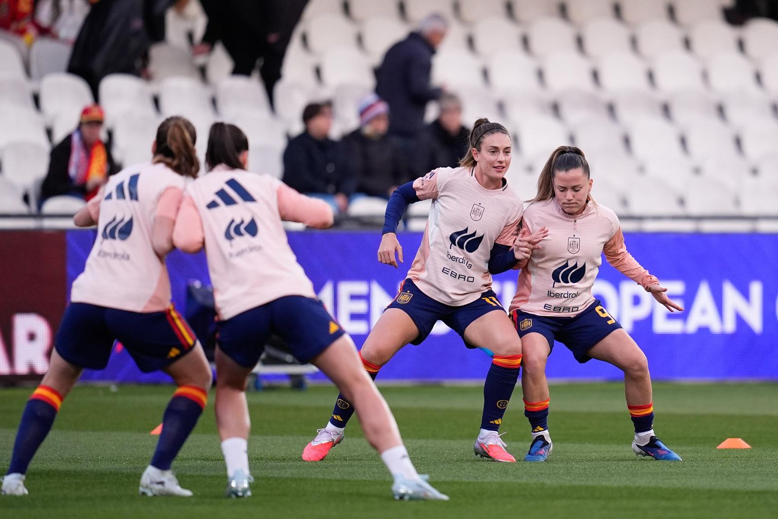 Las fotos del España-Islandia de fútbol femenino