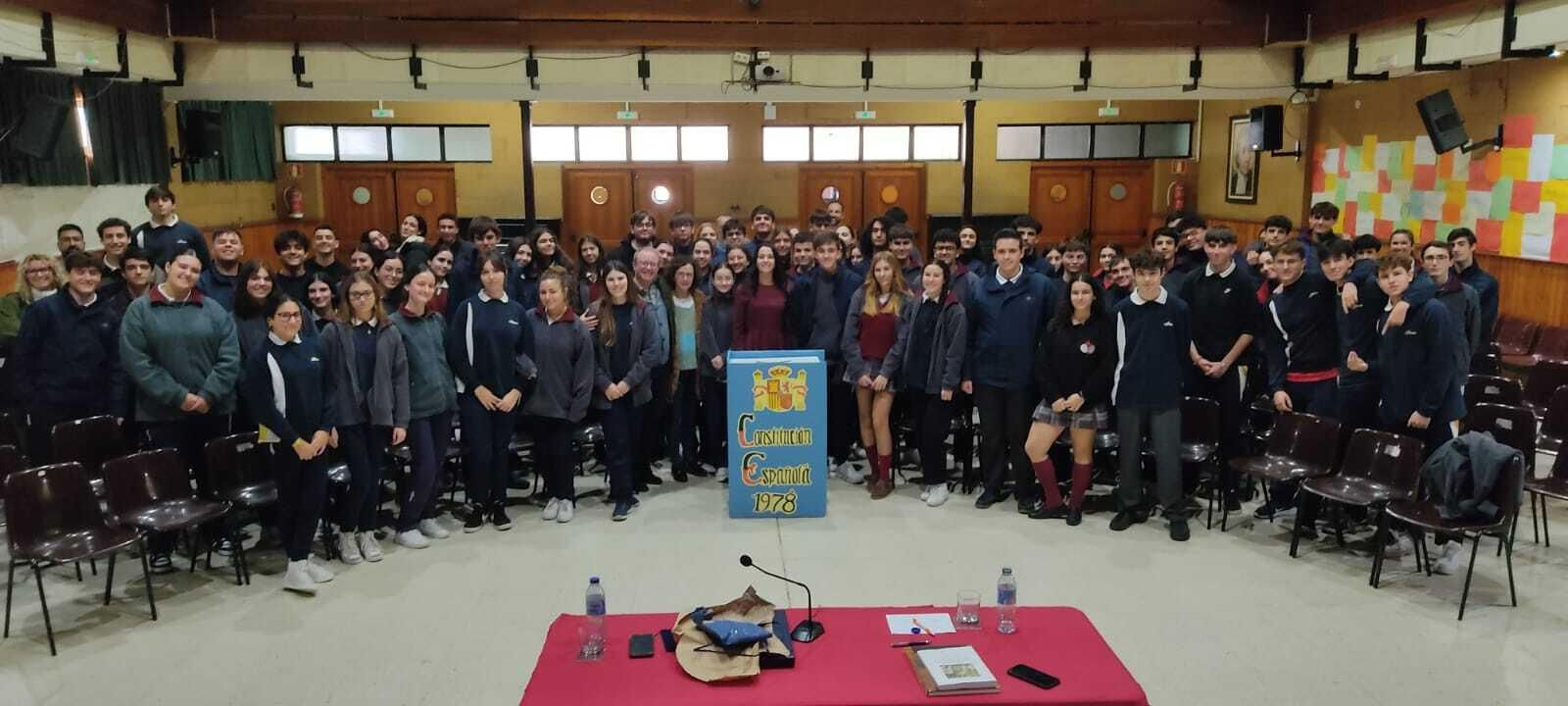 Una imagen de Inés Arrimadas con el alumnado.