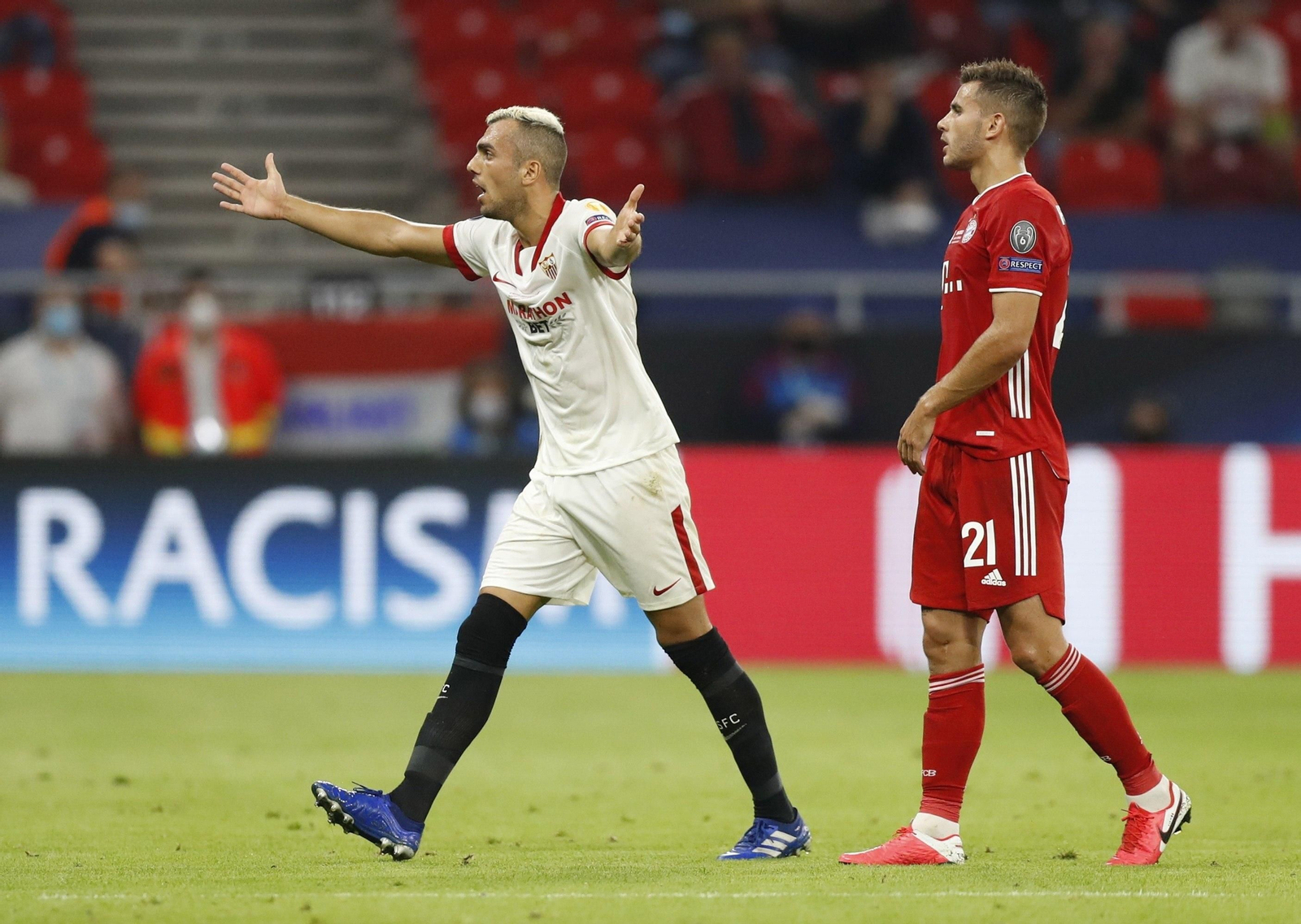 Joan Jordán reclama una acción al árbitro.