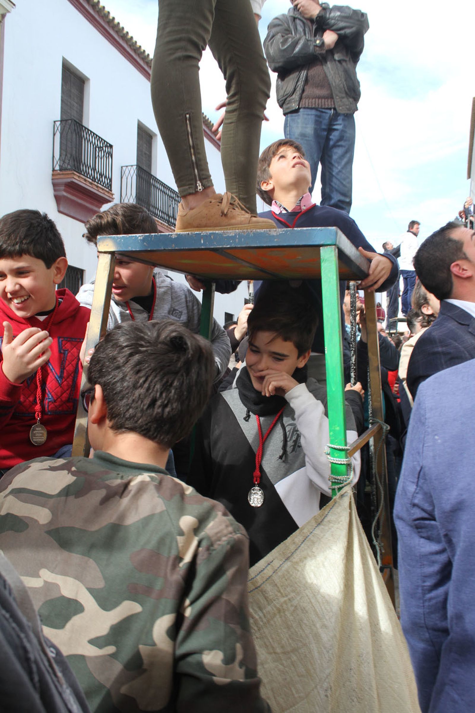 Imágenes de las tiradas en honor a San Antonio Abad en Trigueros