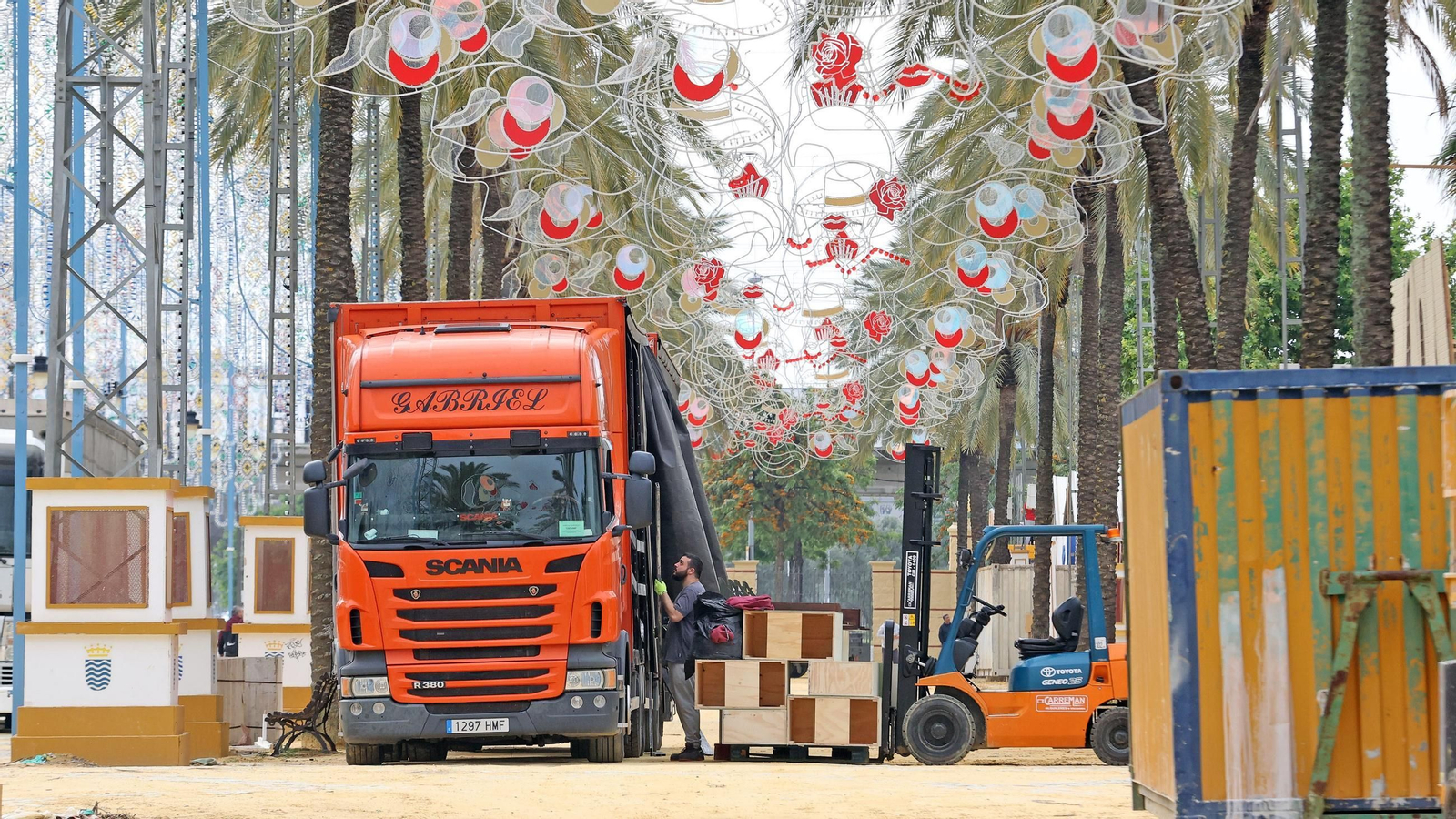 Montaje de la Feria del Caballo.