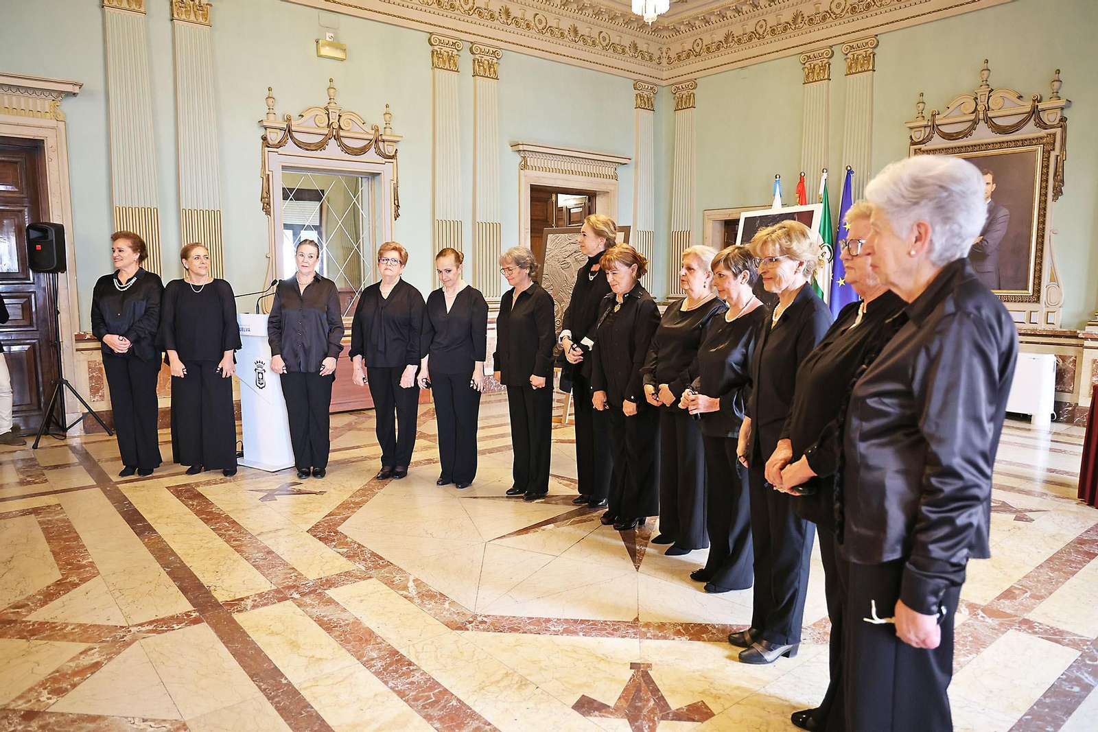 Imágenes de la presentación de la Guía de la Semana Santa de Huelva 2024