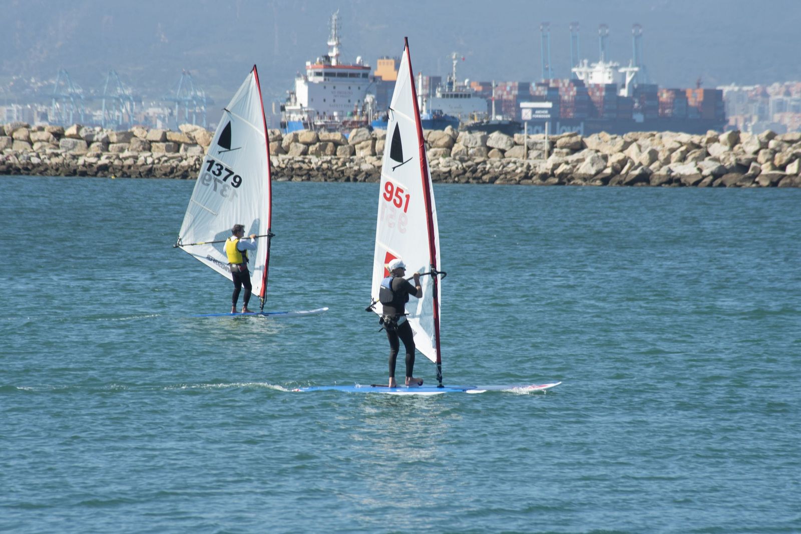 Las fotos de la primera jornada opa de Andalucía de la clase Windsurfer, en La Línea