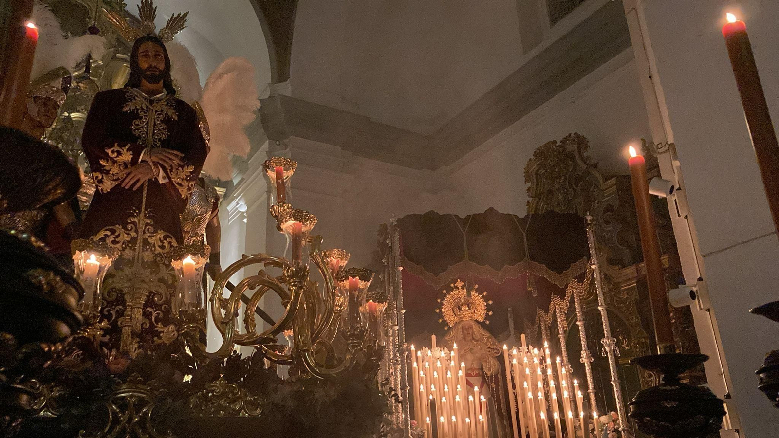 Martes Santo en Montoro: Una multitud arropa a la Hermandad de la Humildad, en imágenes