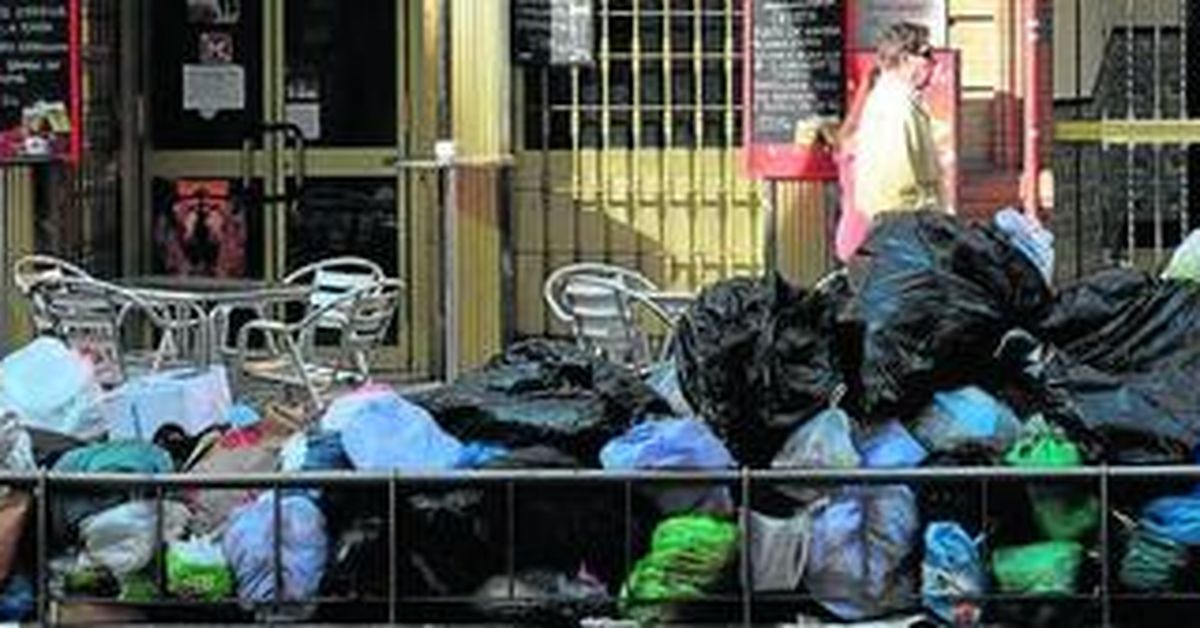 Huelga en Lipasam - La quema de contenedores continúa tras el fin de la ...